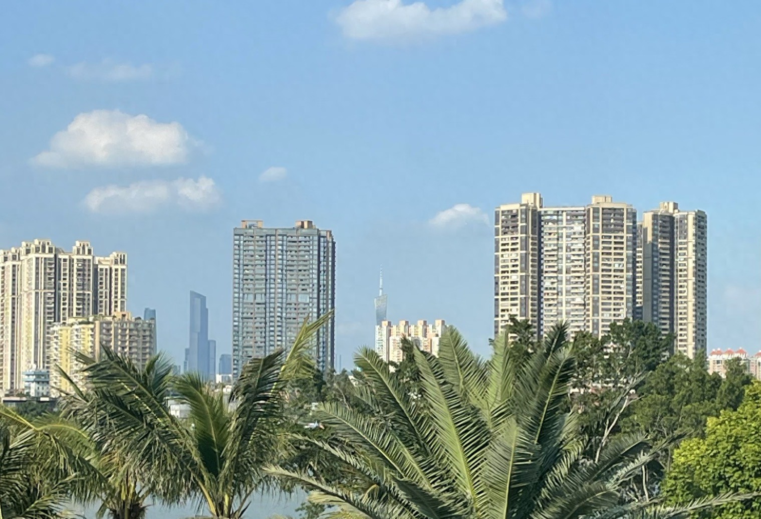 广州金九楼市回温与股市关联，白鹅潭瑞玺成交活跃