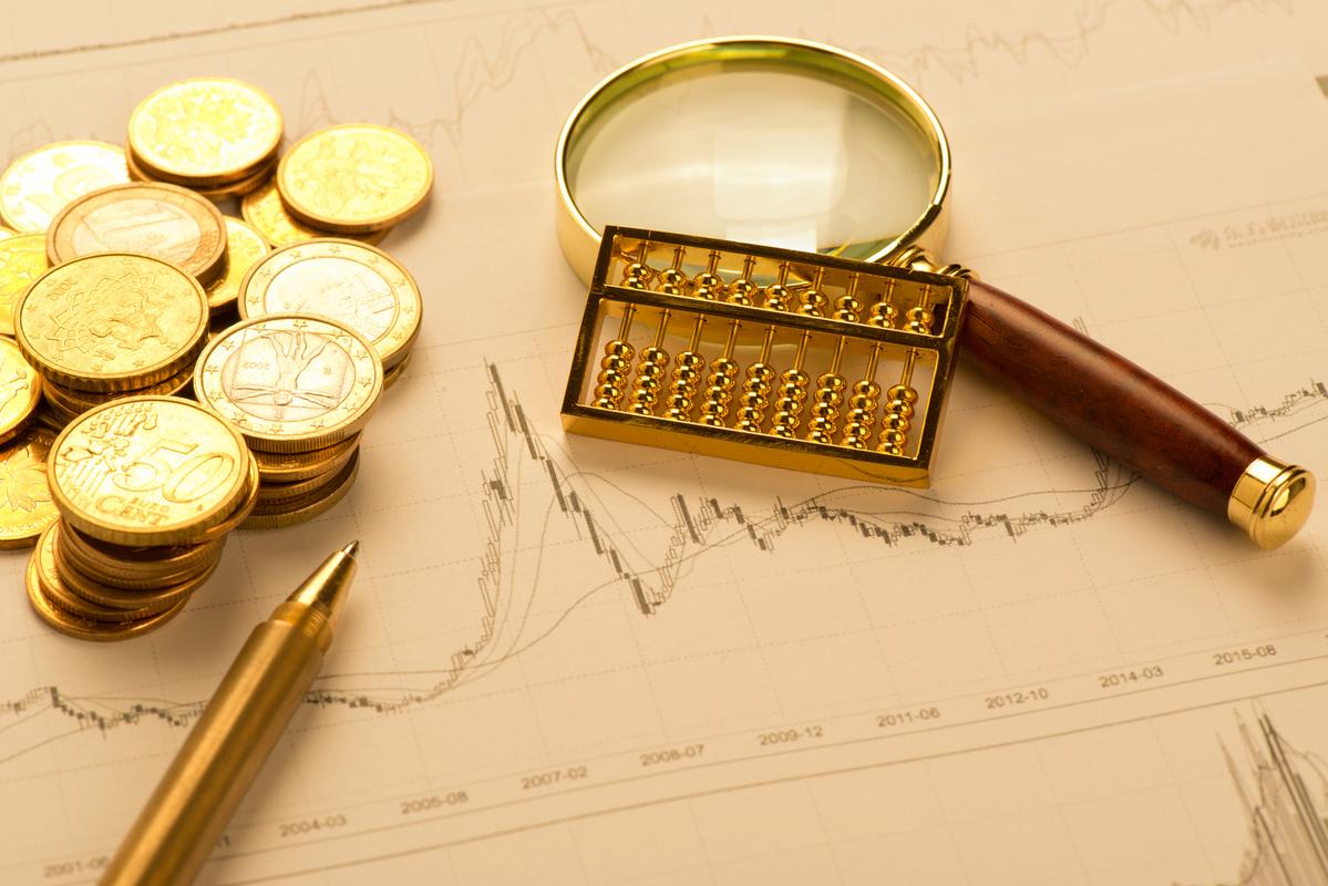 淳厚稳荣一年定开债基连续40个工作日持有人不满200人提示